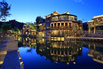 北京古北水镇+司马台长城 英语司机服务【享受自由时间独立探索古北水镇和司马台长城（可安排夜间游览）】