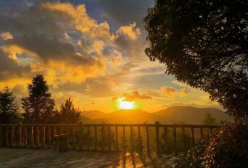 福州永泰中国云顶+云顶天池+花海梯田+七彩瀑布景区一日游【私人定制的VIP包车服务，一对一服务，品质游玩，价格透明，家人般的接待2-6人精致小团专属服务】