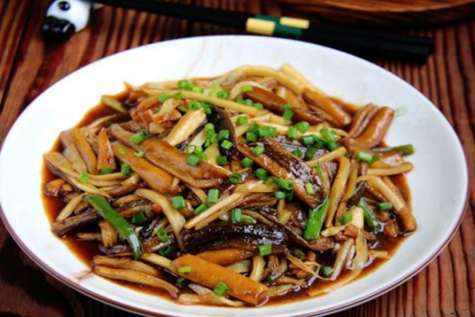 酒坛老灶柴火饭餐厅图片