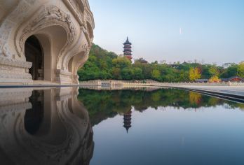 【精致私享包团】牛首山文化旅游区2小时导游人工讲解【[精品小团]精品小团，拼团的价格，私家团的体验！】