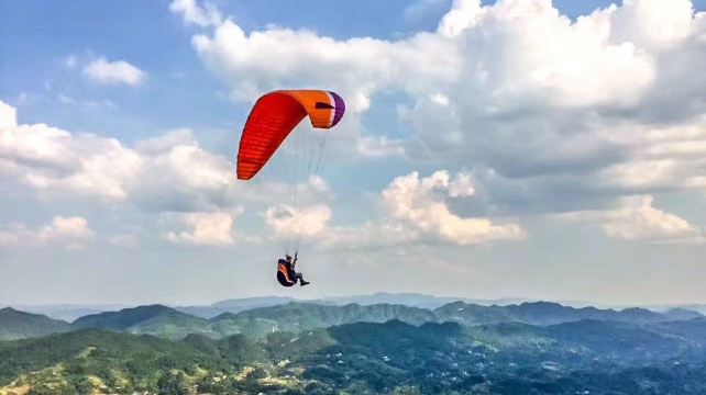重庆天坪山滑翔伞基地