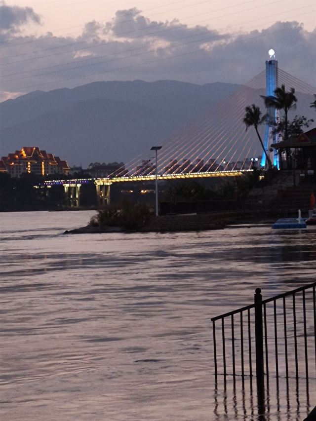 澜沧江风光旅行图片 6
