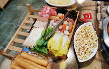 王婆大虾火锅店(贺兰山商业大楼店)餐厅图片