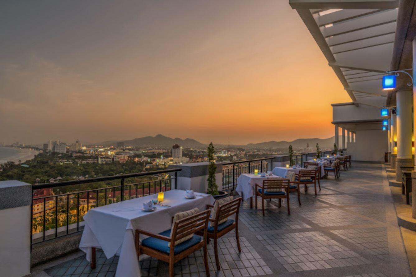 White Lotus Restaurant餐厅图片