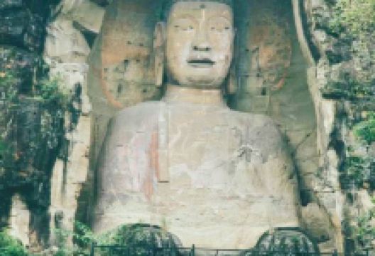 半月山大佛景点图片