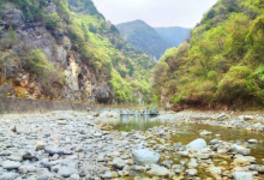 徽县月亮峡景点图片