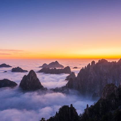 黄山+九华山+宏村4日3晚跟团游