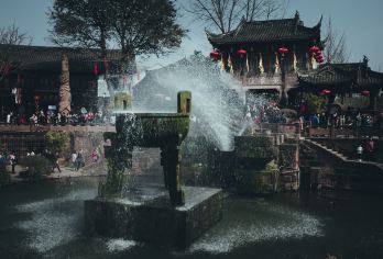 乐山大佛+张公桥美食街+黄龙溪古镇一日游【纯玩独立私家团】【每一个套餐均独立用车，可自行决定出发时间，自己的行程自己做主，可适当调整行程（提前和客服沟通）】