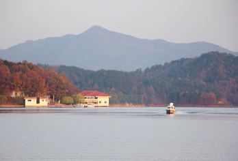 孝感双峰山+观音湖+十八潭一日游  武汉往返|孝感必打卡G【全程中文/英文/俄语/小语种服务，沟通无障碍，景点可调,多种车型可选】