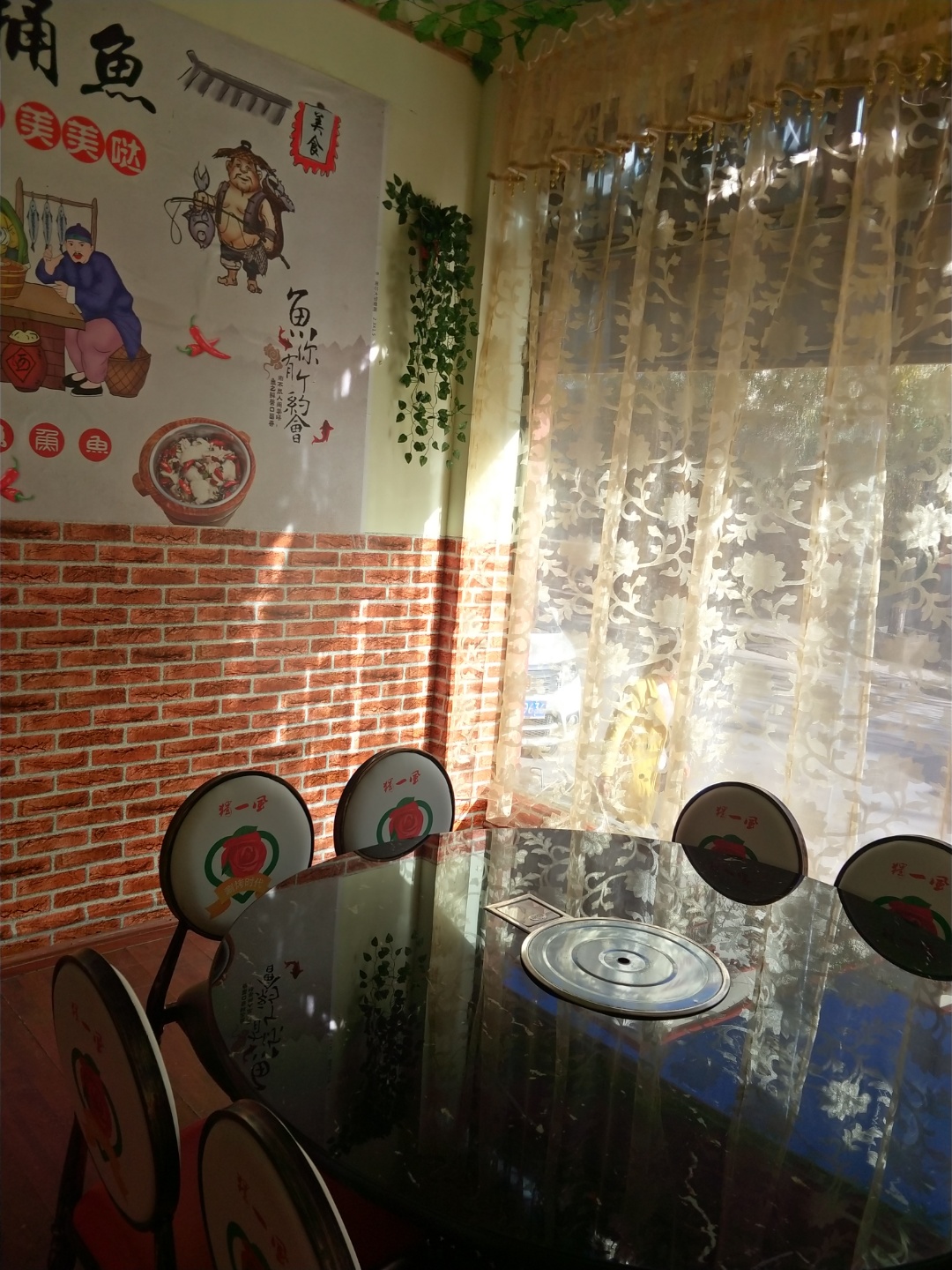 独一风木桶喷泉火锅餐厅图片