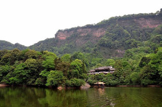 成都青城山旅游攻略一日游（行程+交通+酒店住宿）教大家如何选择天府广场附近酒店