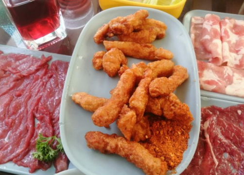 小遇春麦·云南特色·百香果酸汤火锅(大学城店)