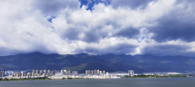 大理的天空永远是蔚蓝的,很多可爱的故事都在这家网红民宿发生