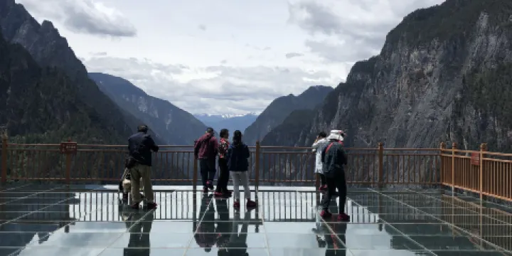 香格里拉大峽谷巴拉格宗景區-迴音壁