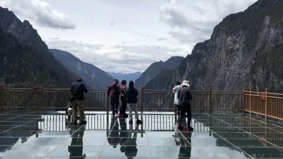 香格里拉大峽谷巴拉格宗景區-迴音壁