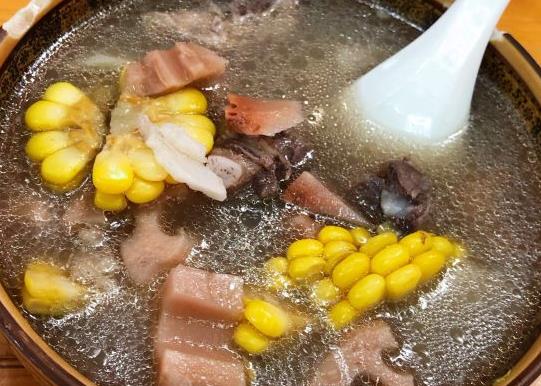 大口巴肥肠血旺(长春西路店)