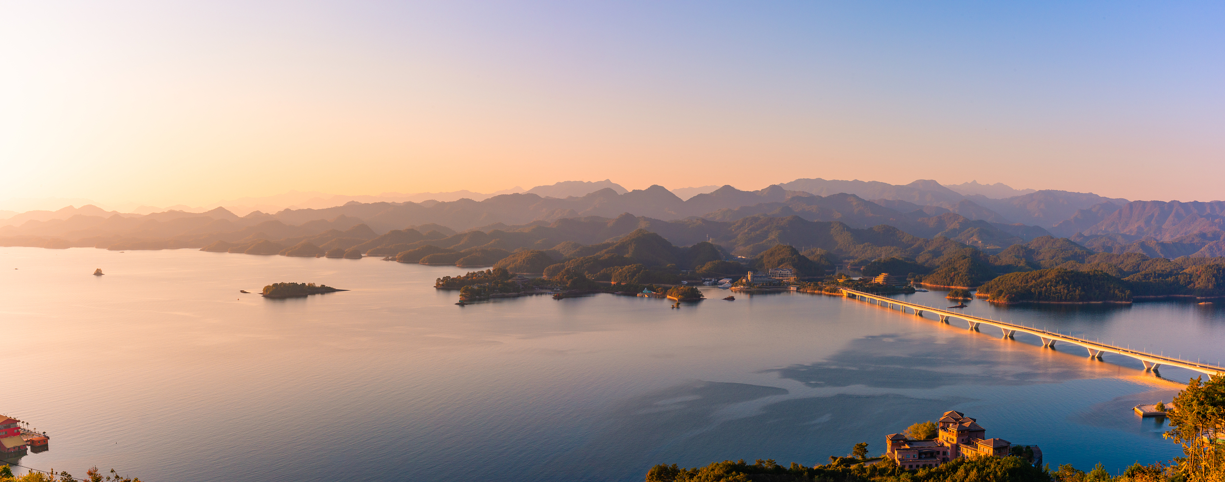 3-Day Chun'an Tour: Thousand Island Lake's scenic beauty, Qinchuan Village's ancient charm and water adventures
