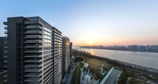 印湘江上新！堪称五星级酒店的存在，可看一线湘江风光！