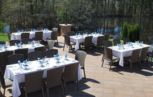 Villari's Lakeside餐厅图片