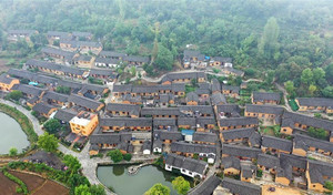 新县游记图文-河南新县斥巨资打造的古村，曾无人问津，如今年收入超8500万