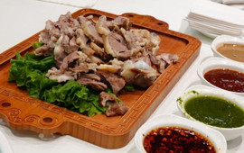 呼伦贝尔宾馆· 拔都汗蒙餐食府（蒙餐研发中心）