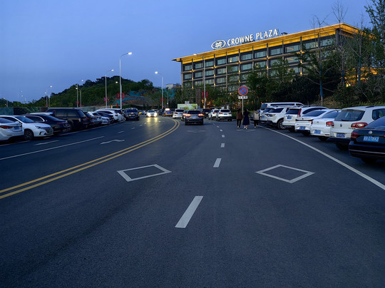 遵化金融街古泉皇冠假日酒店主图