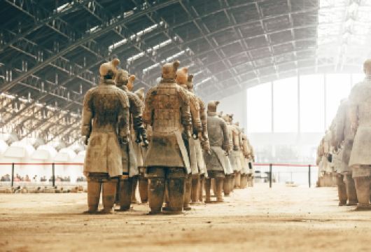 【私家团】西安兵马俑+手作秦俑+西安千古情演出一日游【[精品小团]亲子游/情侣游/闺蜜游，独立出行，睡到自然醒，专职司机带您游玩；】