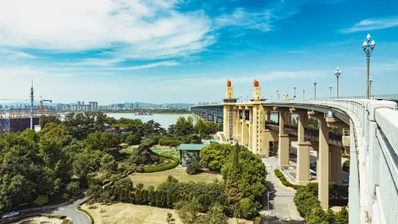 南京長江大橋公園