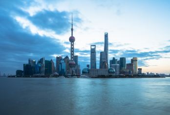 上海+东方明珠+外滩一日游【打卡魔都 含东珠门票 天天发班】【都市休闲游，登塔云端漫步空中玻璃走廊，鸟瞰魔都意境！】