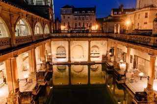 四种颜色诉说英国巴斯迷人风光