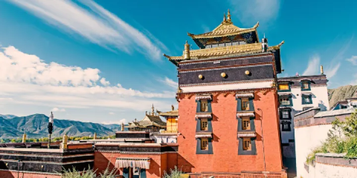 第十世班禪大師靈塔祀殿