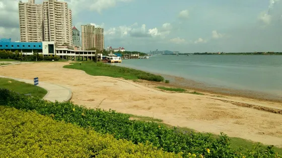 西江干堤公園