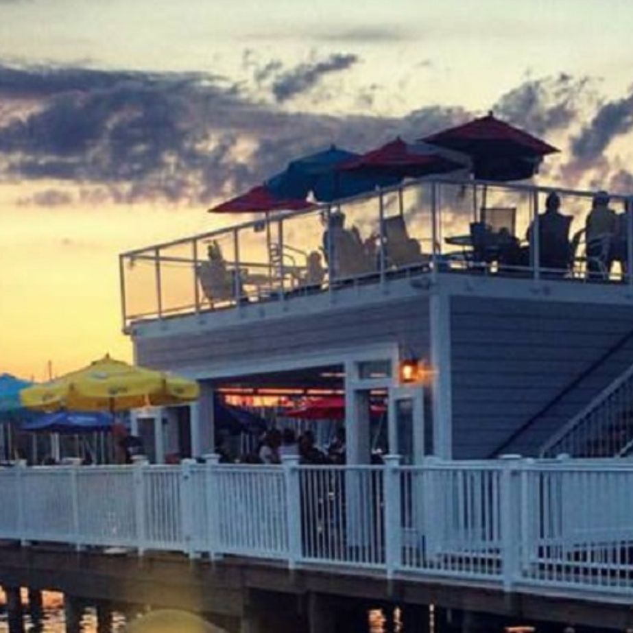 Skippers Pier Restaurant & Dock Bar