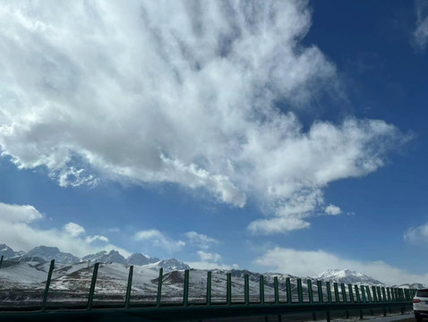 石窟万象炳灵寺