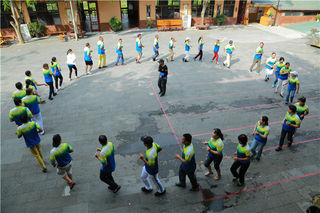 在槟榔谷的同学会上,我们找回了青春的色彩