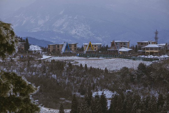 不必再去遥远的北方,在贵州尽享冬日冰雪盛宴