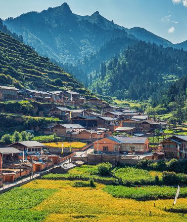 7D6N • 7-day Tibetan region exploration tour: Zha Ga Na morning mist, visit the sacred Lianbaoyeze Mountains, and watch the sunset over the Yellow River's Nine Bends