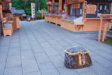 地主神社-京都-翱翔的大鲨鱼