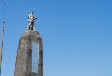 半塔烈士陵园景点图片