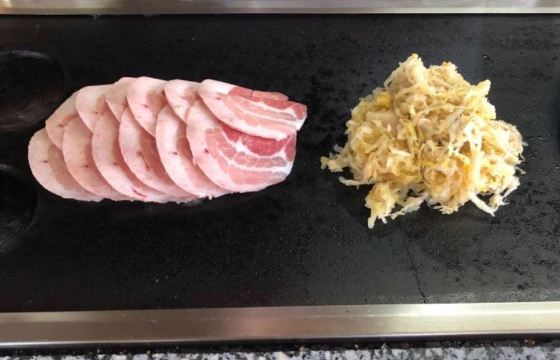 长白山火山石烤肉餐厅图片