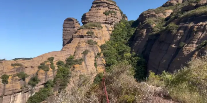 夾牆溝自然風景區