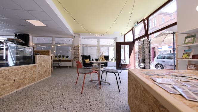 plattgemacht Café & Vinothek