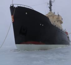 纹别市-红妆人Nefelibata