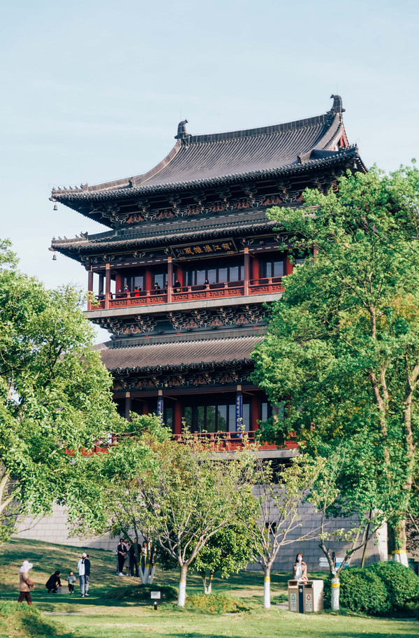 登高望远,地标性的望海楼一定要来