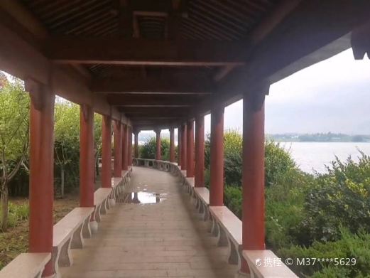 仙月湖风景区