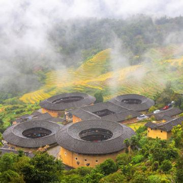 福州+平潭县+泉州+厦门+漳州+潮州+南澳岛+武夷山8日7晚跟团游