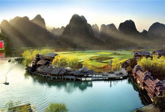 阳朔世外桃源+桂林象鼻山+东西巷+两江四湖一日游【私家团】【私家小团丨小众玩法丨纯玩无购丨独立包车丨行程可调丨随停随走丨时间自由丨上门接送】