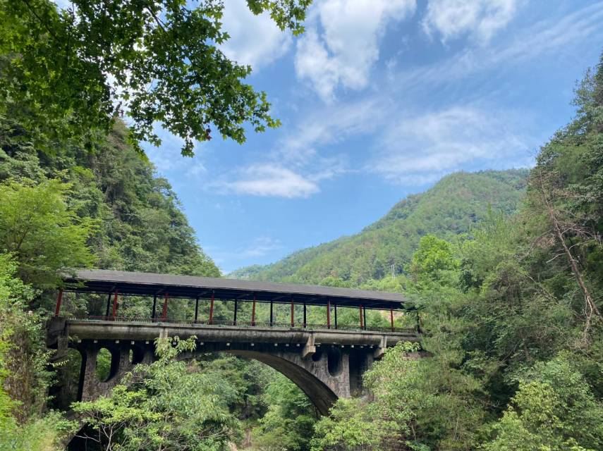 龙穿峡景区