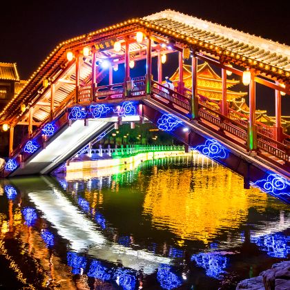 河南郑州+洛阳龙门石窟+少林寺+开封清明上河园+万仙山+中华影视村-郭亮村+云台山6日5晚跟团游