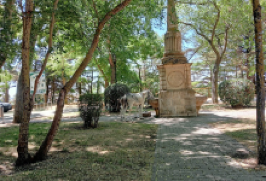 城堡公园景点图片